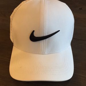 Men’s Nike hat